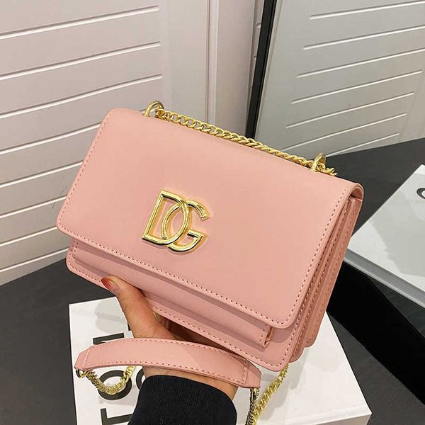 handbag designer 2023 new spring/summer classic versatile temperament simple shoulder women's casual girlfriend bag
handbag designer 2023 new spring/summer classic versatile temperament simple shoulder women's casual girlfriend bag