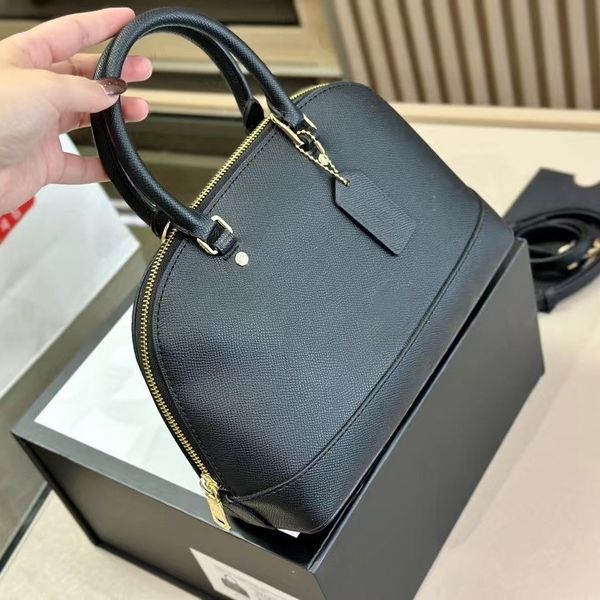 women handbag brands women evening shoulder bags designers genuine leather pattern large capacity shell packs 2023 fashion lady classic fash
women handbag brands women evening shoulder bags designers genuine leather pattern large capacity shell packs 2023 fashion lady classic fash
