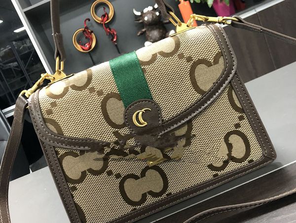 tote bag fashion designer bags pu one shoulder handbag crossbody bag small square bag letter jacquard retro handbag wholesale
tote bag fashion designer bags pu one shoulder handbag crossbody bag small square bag letter jacquard retro handbag wholesale