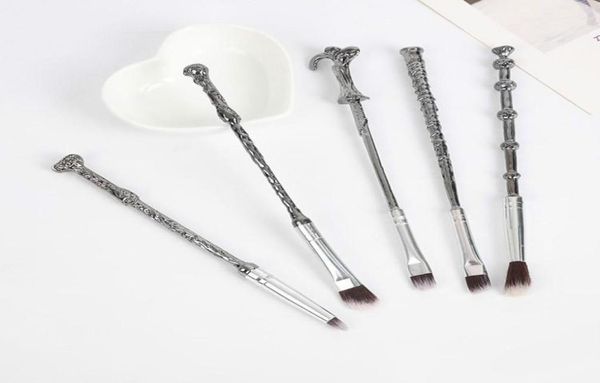 2022 shelves 5 pcs / set makeup brush magic wand eye shadow brush beauty cosmetics potter tool fast delivery9448328
2022 shelves 5 pcs / set makeup brush magic wand eye shadow brush beauty cosmetics potter tool fast delivery9448328