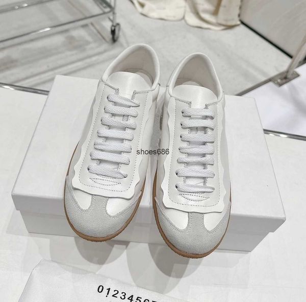 british style mm6 margiela niche new split toe german training shoes flat bottomed lace up wavy lotus leaf soft sole small white shoes for w, Black
british style mm6 margiela niche new split toe german training shoes flat bottomed lace up wavy lotus leaf soft sole small white shoes for w, Black