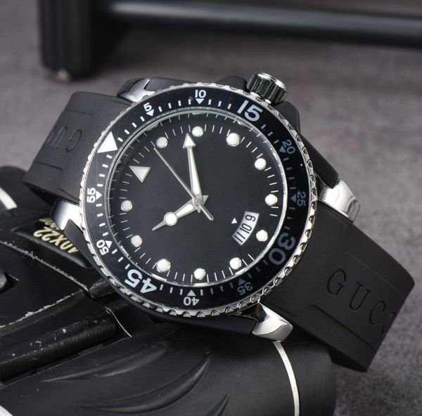 designers mens classic watches 40mm dial master quartz movement watch sapphire watch folding luxury wristwatch, Slivery;golden
designers mens classic watches 40mm dial master quartz movement watch sapphire watch folding luxury wristwatch, Slivery;golden