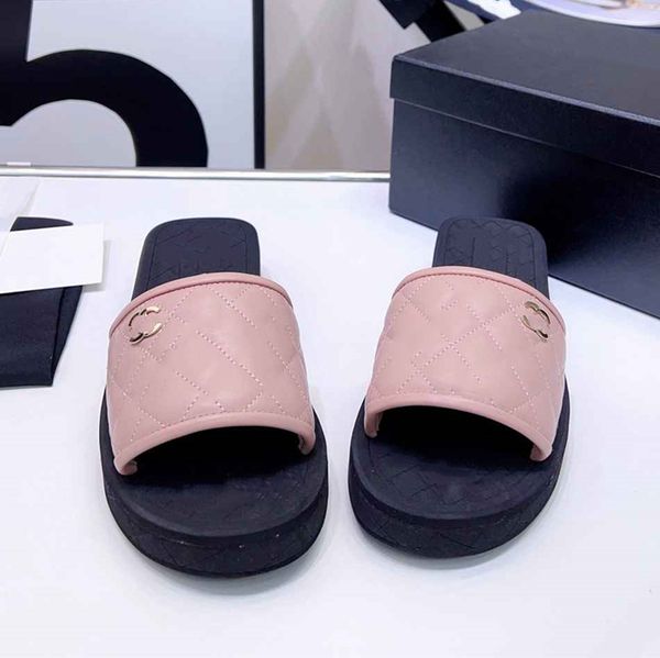 fashion slippers 2023 channel luxury design summer men flat bottom women slope heel letter leather casual sandals 09-06, Black
fashion slippers 2023 channel luxury design summer men flat bottom women slope heel letter leather casual sandals 09-06, Black