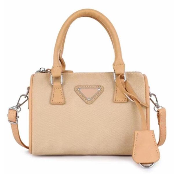high-end handbag designer messenger bag leather plain shoulder bag ladies fashion triangle ladies handbag designer bag, Black
high-end handbag designer messenger bag leather plain shoulder bag ladies fashion triangle ladies handbag designer bag, Black