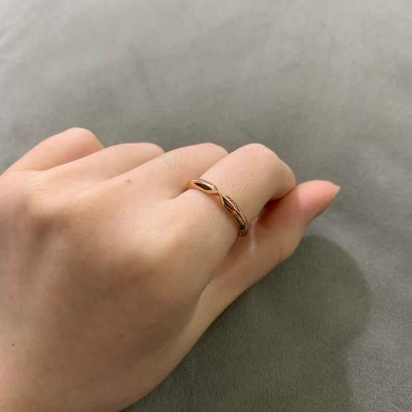 high version tiffay s925 all body sterling silver ring fashion versatile personalized new women's edition with packaging 5jii
high version tiffay s925 all body sterling silver ring fashion versatile personalized new women's edition with packaging 5jii