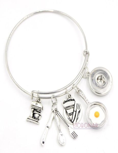 wholesale snap jewelry chef bracelet utensil baking cooking frying egg pan charms bangle snap button bracelets for chef gift9039666, Golden;silver
wholesale snap jewelry chef bracelet utensil baking cooking frying egg pan charms bangle snap button bracelets for chef gift9039666, Golden;silver