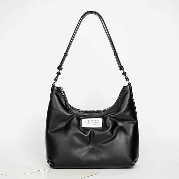 luxuries designers bag margiela magilla men and women's mm6 sheepskin cross-body shoulder waist bag chest bag cloud bag g8kh osz1
luxuries designers bag margiela magilla men and women's mm6 sheepskin cross-body shoulder waist bag chest bag cloud bag g8kh osz1