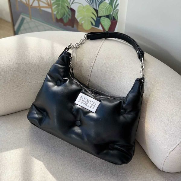 luxuries designers bag margiela magilla men and women's mm6 sheepskin cross-body shoulder waist bag chest bag cloud bag 0u77 p60c
luxuries designers bag margiela magilla men and women's mm6 sheepskin cross-body shoulder waist bag chest bag cloud bag 0u77 p60c