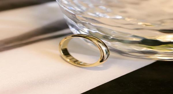 never fade original solid stainless steel rings 18k gold gloss rings for women and men simple couple rings kr0505274884, Slivery;golden
never fade original solid stainless steel rings 18k gold gloss rings for women and men simple couple rings kr0505274884, Slivery;golden