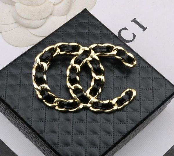 18k gold plated brooches fashion mens womens designer brand double letter brooche luxury geometric leather cord knitt6820377, Gray
18k gold plated brooches fashion mens womens designer brand double letter brooche luxury geometric leather cord knitt6820377, Gray