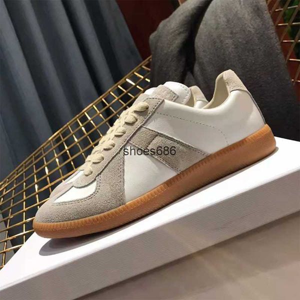 same pure original mm6 masion german training shoes for women's sports and leisure shoes small white shoes board shoes couple shoes, Black
same pure original mm6 masion german training shoes for women's sports and leisure shoes small white shoes board shoes couple shoes, Black