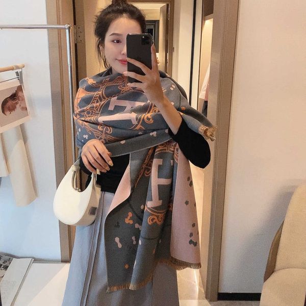autumn and winter 2023 new fashion versatile h letter cashmere scarf women's double sided thickened air conditioned room long shawl a9s, Blue;gray
autumn and winter 2023 new fashion versatile h letter cashmere scarf women's double sided thickened air conditioned room long shawl a9s, Blue;gray