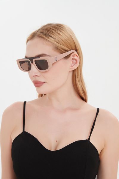 luxury sunglasses v glasses designer sunglasses men womans sunglasses classic letter pattern logo design sun glasses traveling sunglass bran, White;black
luxury sunglasses v glasses designer sunglasses men womans sunglasses classic letter pattern logo design sun glasses traveling sunglass bran, White;black