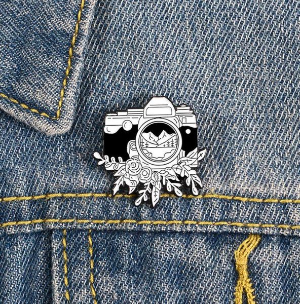 outdoor adventure travel camera brooches mountain flower cowboy backpack badge european alloy enamel clothes pins jewelry a5852794, Gray
outdoor adventure travel camera brooches mountain flower cowboy backpack badge european alloy enamel clothes pins jewelry a5852794, Gray