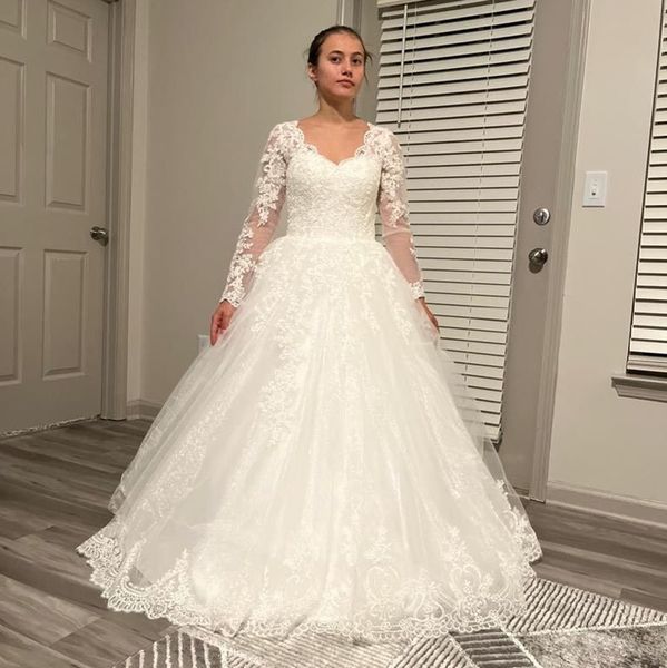 modern v neck ball gown wedding dress lace applique long sleeve wedding gowns 2023 church bridal dress formal vestidos de novia winter fall, White
modern v neck ball gown wedding dress lace applique long sleeve wedding gowns 2023 church bridal dress formal vestidos de novia winter fall, White