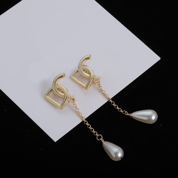 light luxury designer gold column pearl earrings pendant romantic wedding party, Golden;silver
light luxury designer gold column pearl earrings pendant romantic wedding party, Golden;silver