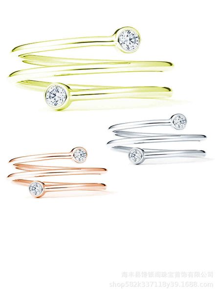 original tiffay 925 silver v gold micro inlay versatile trend roman numerals diamond three row double ring with logo
original tiffay 925 silver v gold micro inlay versatile trend roman numerals diamond three row double ring with logo