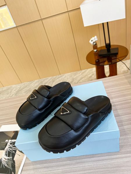 women's platform baotou shoes slippers designer woven triangle logo slippers classic black flip-flops outdoor beach shoes rubber soles
women's platform baotou shoes slippers designer woven triangle logo slippers classic black flip-flops outdoor beach shoes rubber soles