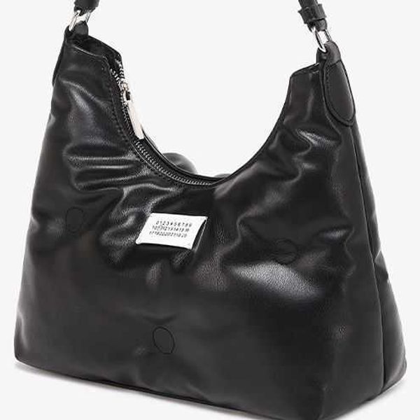 luxuries designers bag margiela magilla men and women's mm6 sheepskin cross-body shoulder waist bag chest bag cloud bag tmjx z609
luxuries designers bag margiela magilla men and women's mm6 sheepskin cross-body shoulder waist bag chest bag cloud bag tmjx z609