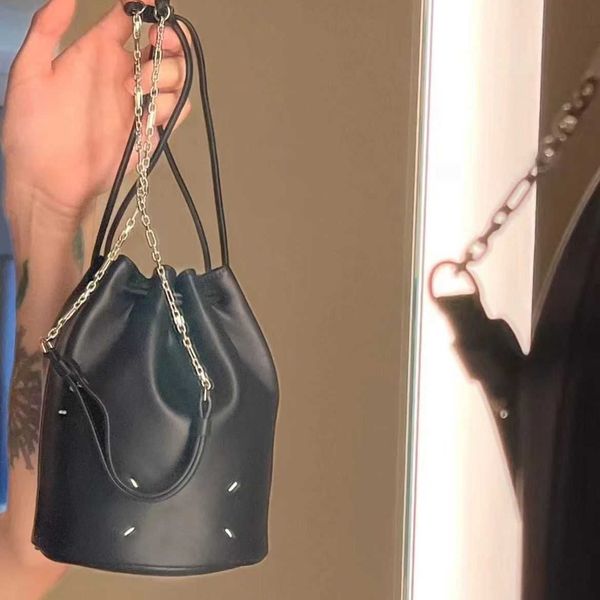 luxuries designers bag margiela magilla men and women's mm6 sheepskin cross-body shoulder waist bag chest bag cloud bag hph2
luxuries designers bag margiela magilla men and women's mm6 sheepskin cross-body shoulder waist bag chest bag cloud bag hph2