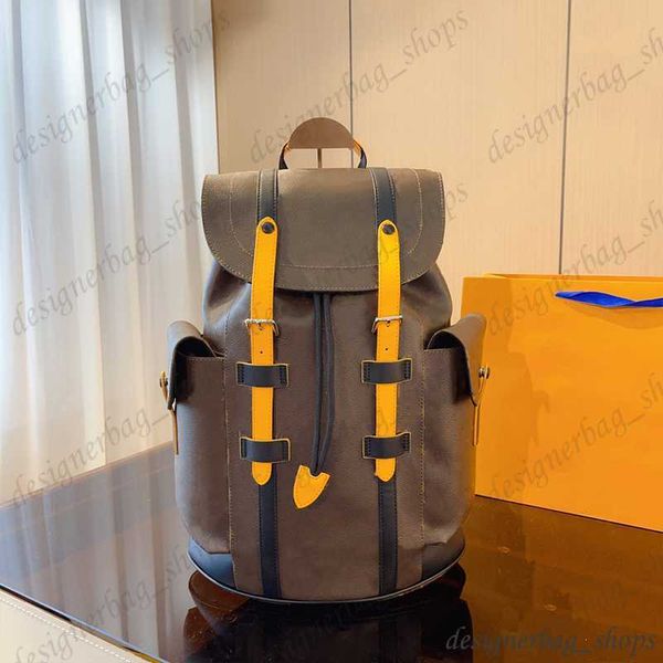 the new shoulder bag old flower tone multi-pocket backpack button leather flap large-capacity versatile shoulder bag men and women with the
the new shoulder bag old flower tone multi-pocket backpack button leather flap large-capacity versatile shoulder bag men and women with the