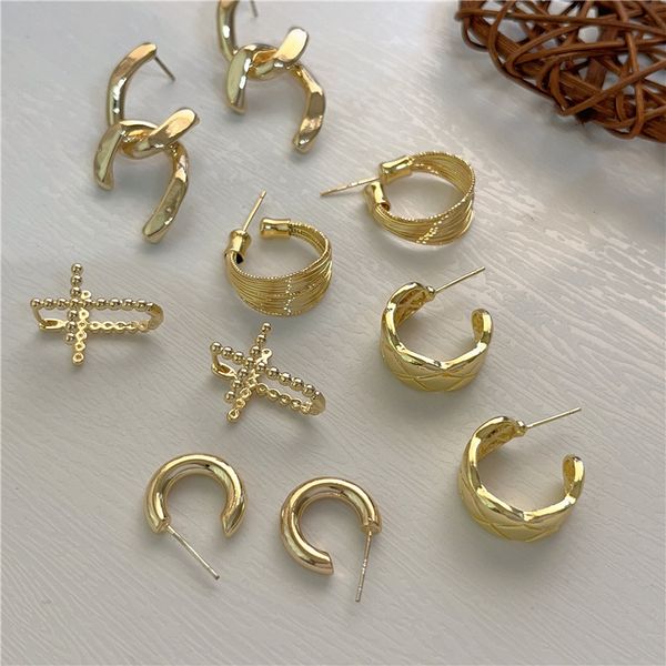 new light luxury gold earrings, earstuds, female earrings, earrings, fashion versatile earrings, suitable for women and girls luxury brand d, Golden;silver
new light luxury gold earrings, earstuds, female earrings, earrings, fashion versatile earrings, suitable for women and girls luxury brand d, Golden;silver