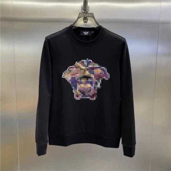 2023 designer versage hoodies vercace graffiti hoodie autumn and winter classic button hooded pullover sweater loose casual printed 5xl pink, Black
2023 designer versage hoodies vercace graffiti hoodie autumn and winter classic button hooded pullover sweater loose casual printed 5xl pink, Black