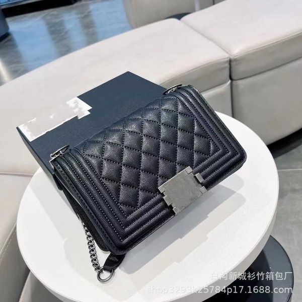 handbag designer 2023 new crossbody women's shoulder small flavor caviar pattern spicy mom lingge bag
handbag designer 2023 new crossbody women's shoulder small flavor caviar pattern spicy mom lingge bag