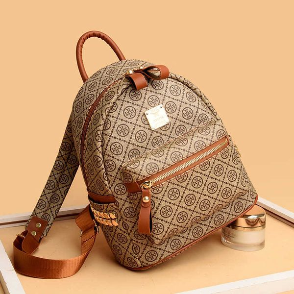handbag designer 2023 printed letter new style female college student backpack casual versatile large capacity bag
handbag designer 2023 printed letter new style female college student backpack casual versatile large capacity bag
