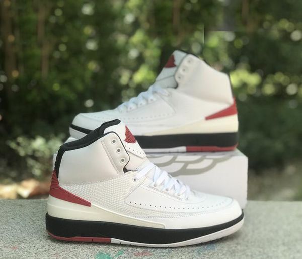2 og chicagomens men basketball shoes 2s white varsity red-black sports outdoor sports sneakers dx2454-106 with original box us 7-13
2 og chicagomens men basketball shoes 2s white varsity red-black sports outdoor sports sneakers dx2454-106 with original box us 7-13