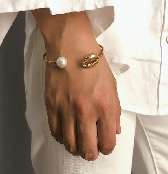 fashion pearl shell hand cuff bangle for women simple gold open bracelet geometric boho jewelry gift9346328, White
fashion pearl shell hand cuff bangle for women simple gold open bracelet geometric boho jewelry gift9346328, White