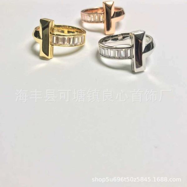 high version tiffay's new v-gold precision t1 diamond bracelet ring is simple luxury and versatile for men women's fashion shape, Silver
high version tiffay's new v-gold precision t1 diamond bracelet ring is simple luxury and versatile for men women's fashion shape, Silver
