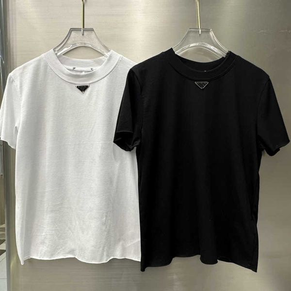 23ss new womens t shirt fashion classic triangle logo short sleeved simple casual shirt designer t shirt versatile round neck tee, White
23ss new womens t shirt fashion classic triangle logo short sleeved simple casual shirt designer t shirt versatile round neck tee, White