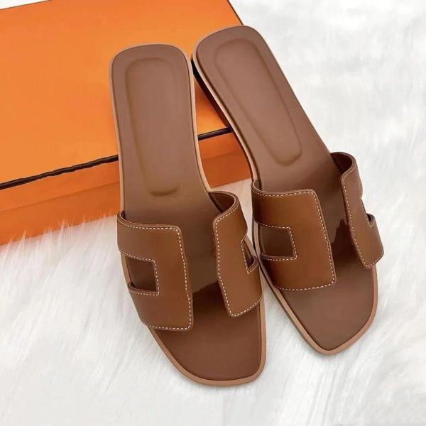 brand designer chypre sandals slippers beach classic flat sandals luxury summer women leather flip flops men women slippers with dust bag 35, Black
brand designer chypre sandals slippers beach classic flat sandals luxury summer women leather flip flops men women slippers with dust bag 35, Black
