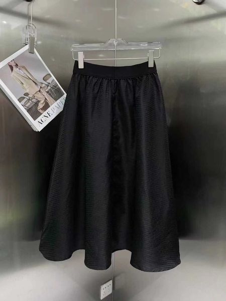 summer ladies black letter print classic casual half skirt, the fabric is smooth and comfortable, loose and casual, daily party fashion., Black;gray
summer ladies black letter print classic casual half skirt, the fabric is smooth and comfortable, loose and casual, daily party fashion., Black;gray