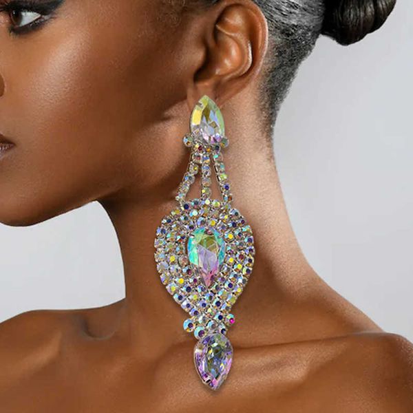 personalized and exaggerated earrings for women fashionable and shiny ab color water drop earrings accessories, Golden
personalized and exaggerated earrings for women fashionable and shiny ab color water drop earrings accessories, Golden