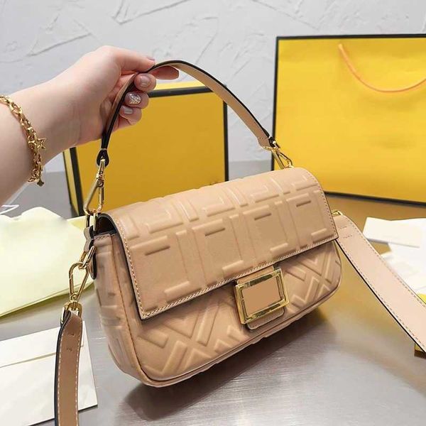 baguette shoulder bags letter print designers handbags women embossed letter crossbody bag quality designer bag purses
baguette shoulder bags letter print designers handbags women embossed letter crossbody bag quality designer bag purses