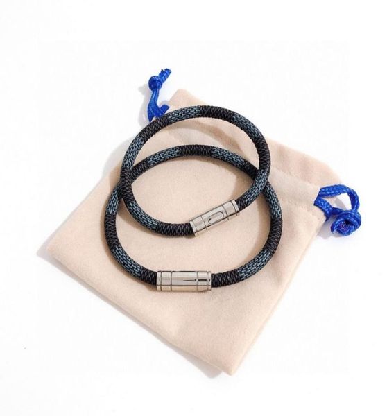 europe america new style men lady womens round print gray plaid design engraved v letter metal hardware keep it leather bracelet b1595662, Black
europe america new style men lady womens round print gray plaid design engraved v letter metal hardware keep it leather bracelet b1595662, Black