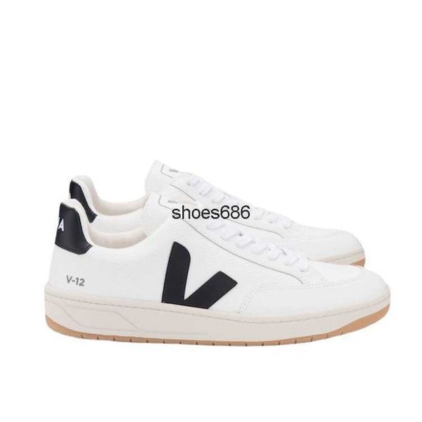 spring and summer veja cowhide fabric breathable small white shoes men's lovers v12 sports shoes canvas casual board shoes, Black
spring and summer veja cowhide fabric breathable small white shoes men's lovers v12 sports shoes canvas casual board shoes, Black