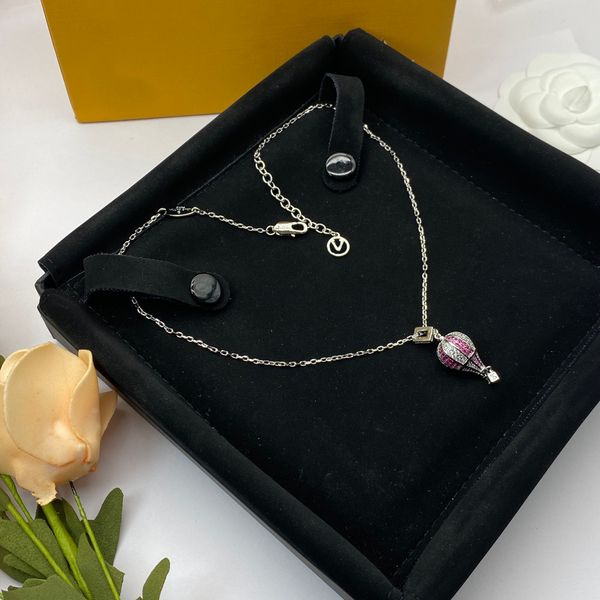 luxury couple pendant necklace designers 18k gold plated women's jewelry exquisite craftsmanship jewelry wholesale, Silver
luxury couple pendant necklace designers 18k gold plated women's jewelry exquisite craftsmanship jewelry wholesale, Silver