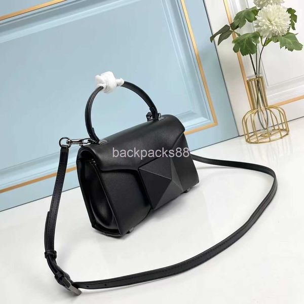 handbag luxurys mini bags designer women stud color leather rivet fashion handheld shoulder crossbody women tote bag fwgy
handbag luxurys mini bags designer women stud color leather rivet fashion handheld shoulder crossbody women tote bag fwgy