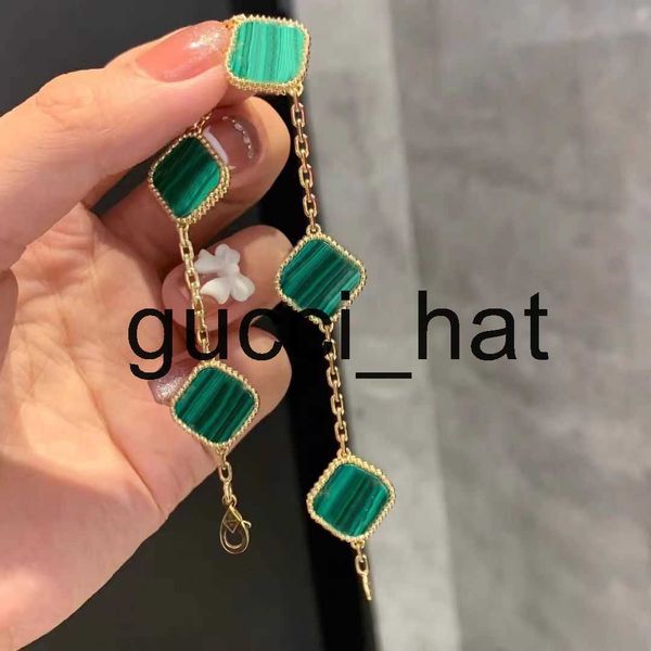 5 motif fashion four leaf clover bracelet luxury jewerly designer for woman 18k rose plated silver shell women gold chain men fashion jewelr, Black
5 motif fashion four leaf clover bracelet luxury jewerly designer for woman 18k rose plated silver shell women gold chain men fashion jewelr, Black