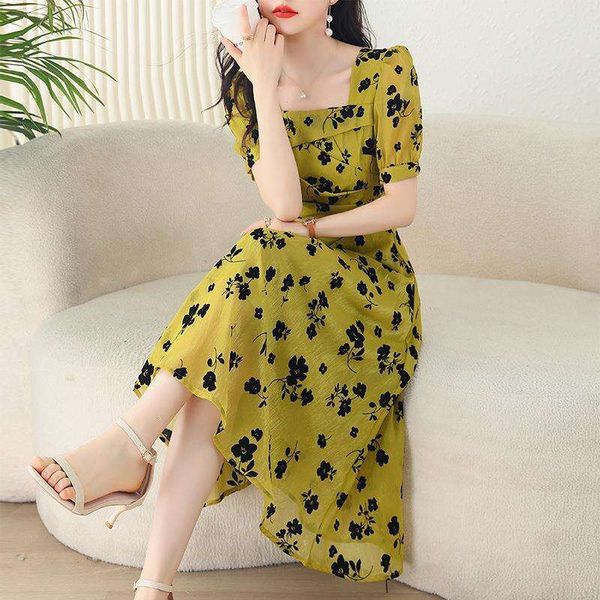 summer womens break french high sense hepburn style square collar puff sleeve floral dress, Black;gray
summer womens break french high sense hepburn style square collar puff sleeve floral dress, Black;gray