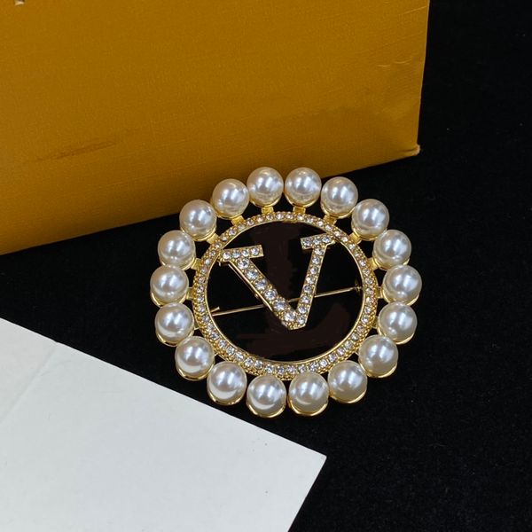 designer brooch women's wedding gift designer jewelry pearl brooch high quality, Gray