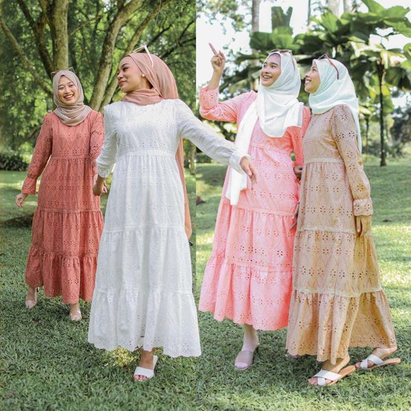 muslim middle eastern womens clothing malaysia indonesia hollowed out lace dress, Black;gray
muslim middle eastern womens clothing malaysia indonesia hollowed out lace dress, Black;gray