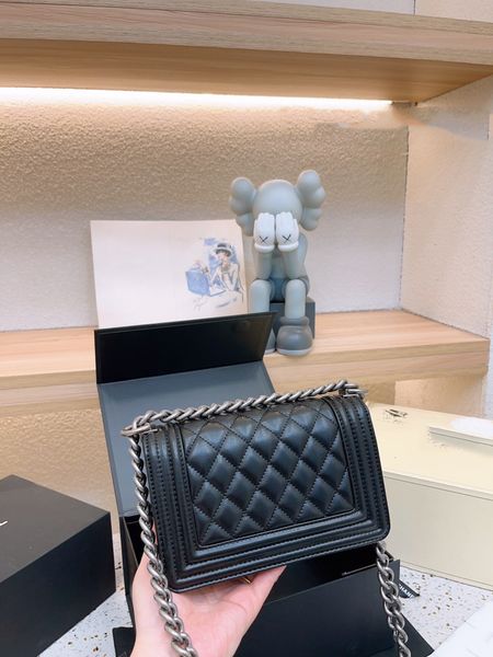 designer women's shoulder bag chain crossbody bag edition caviar bag matching black leather material bag designer bag handbag
designer women's shoulder bag chain crossbody bag edition caviar bag matching black leather material bag designer bag handbag