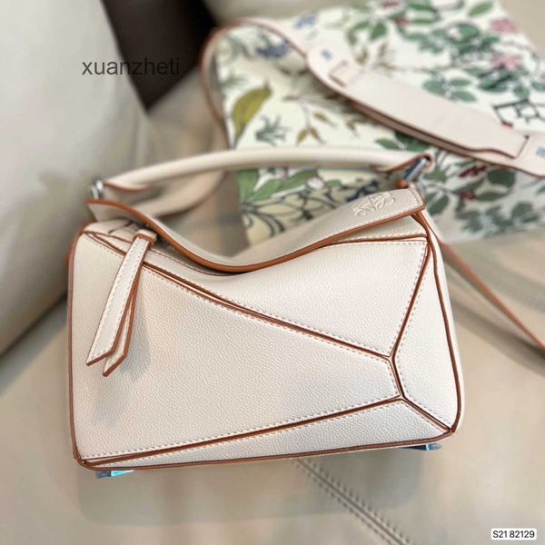 2023 bag women designer classic capacity loewsbag bags makaron commuter puzzles handbags leather shoulder straps colored 24cm small zyw5
2023 bag women designer classic capacity loewsbag bags makaron commuter puzzles handbags leather shoulder straps colored 24cm small zyw5