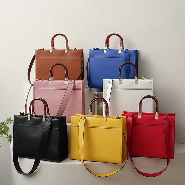 tote bag women's large capacity carrying bag 2023 new fashion shoulder bag popular solid letter crossbody bag
tote bag women's large capacity carrying bag 2023 new fashion shoulder bag popular solid letter crossbody bag