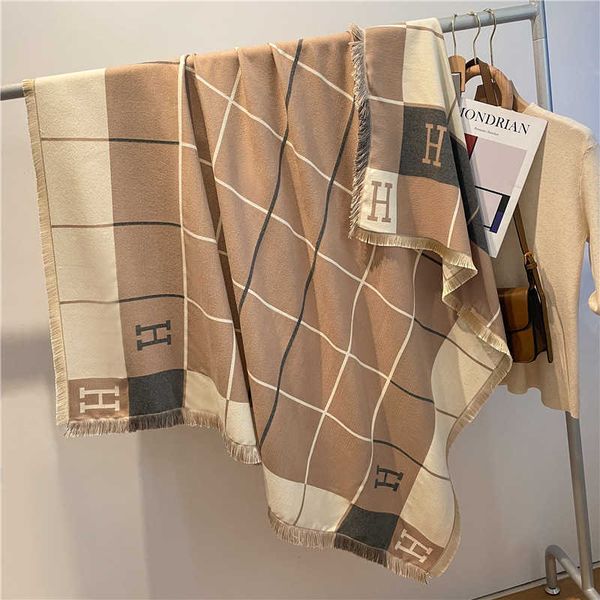 cashmere scarf hand feel plaid tassel shawl lovers' warmth like small cold proof blanket in the car, Blue;black
cashmere scarf hand feel plaid tassel shawl lovers' warmth like small cold proof blanket in the car, Blue;black