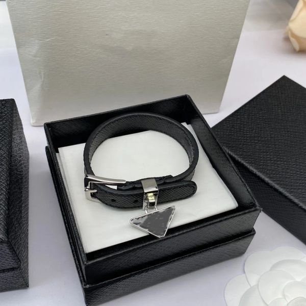 classic new white black belt bracelet triangle fashion adjustable rock hip hop youth commuting party with box, Golden;silver
classic new white black belt bracelet triangle fashion adjustable rock hip hop youth commuting party with box, Golden;silver
